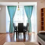 Onix Blue Mamaia Nord Aparthotel 3*